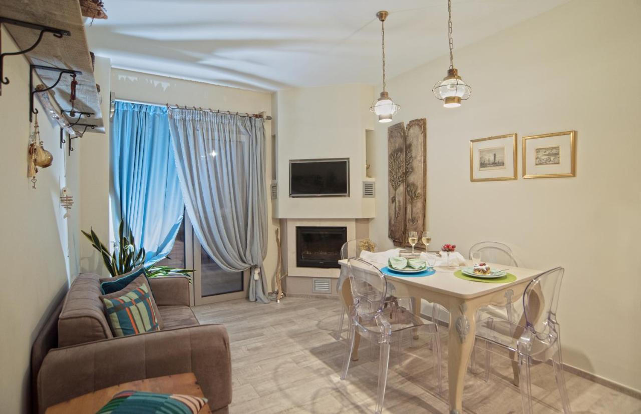 Eftopia Beachfront 2-Bedrooms Apartment كوكاري المظهر الخارجي الصورة